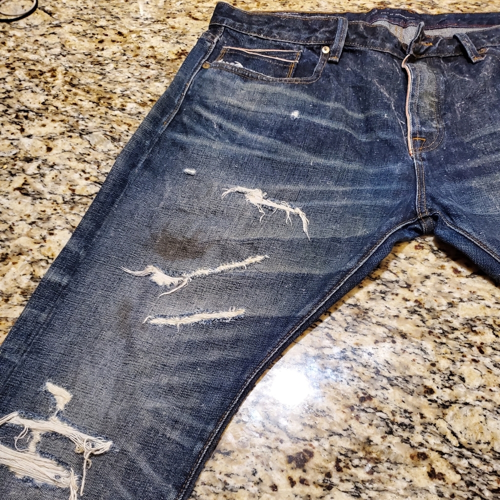 Distressed Jeans - Picture 3 of 4